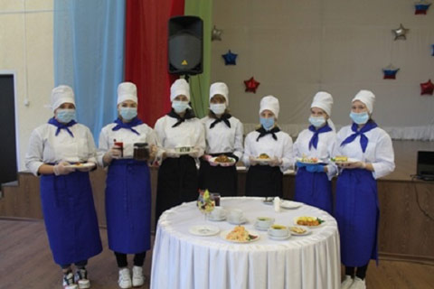 Future chefs made breakfast for donors in the Penza region